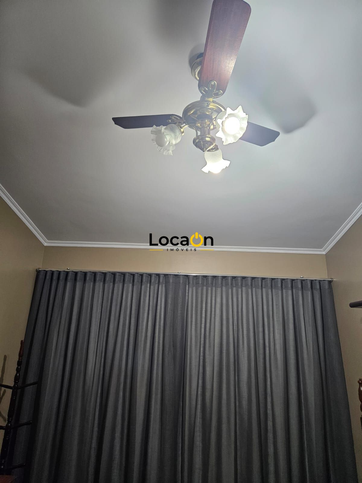 ALUGA- Casa 3 dormitórios, suíte, 2 banheiros, casa planejada em Ribeirão Preto