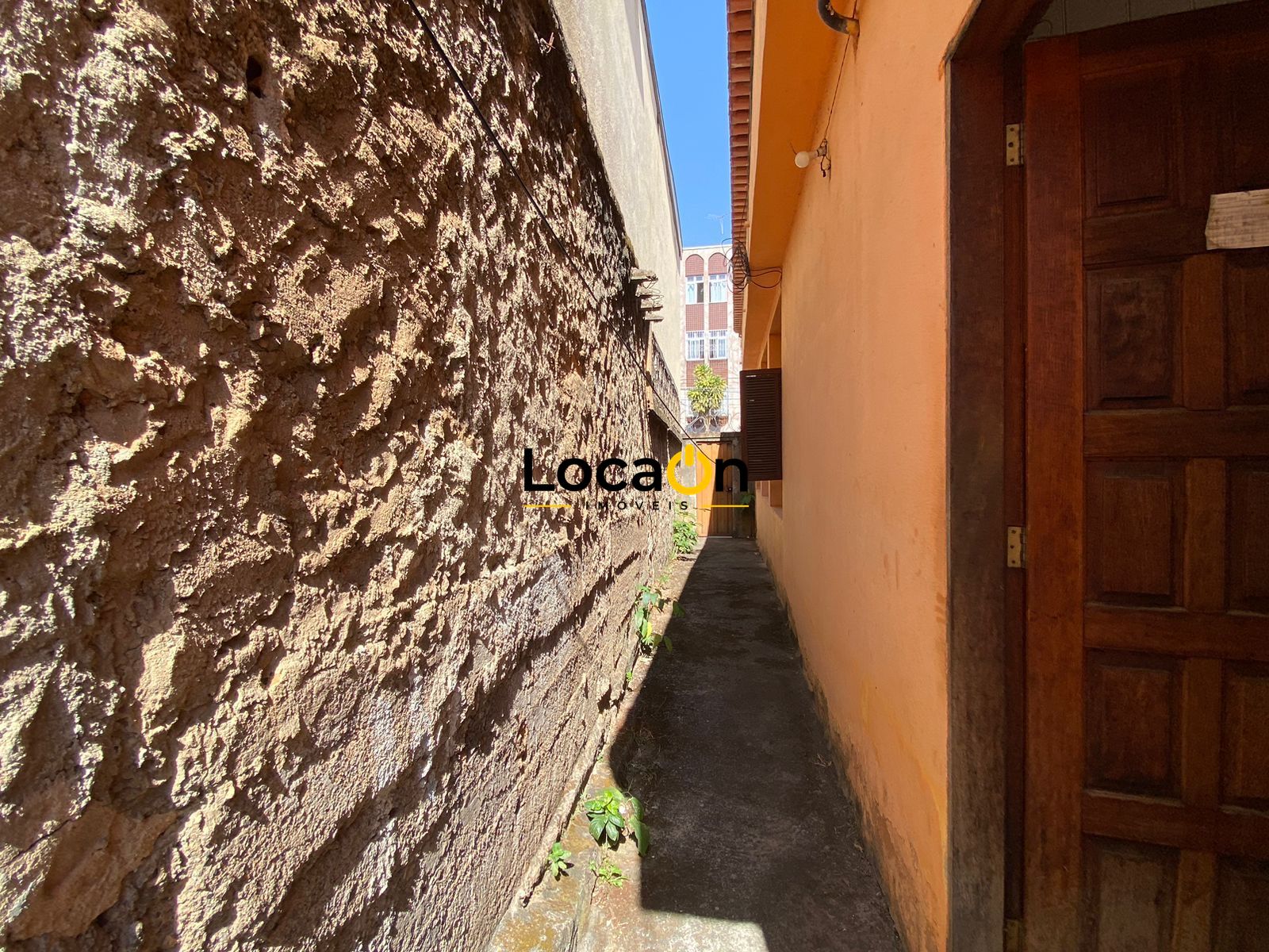 VENDE - Casa com 5 Quartos - Bairro Cidade Nova - Belo Horizonte