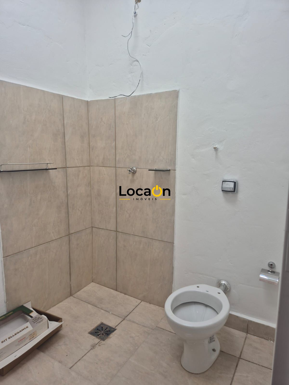 ALUGA- Casa Nova 3 quartos sendo 1 suite e 2 vagas