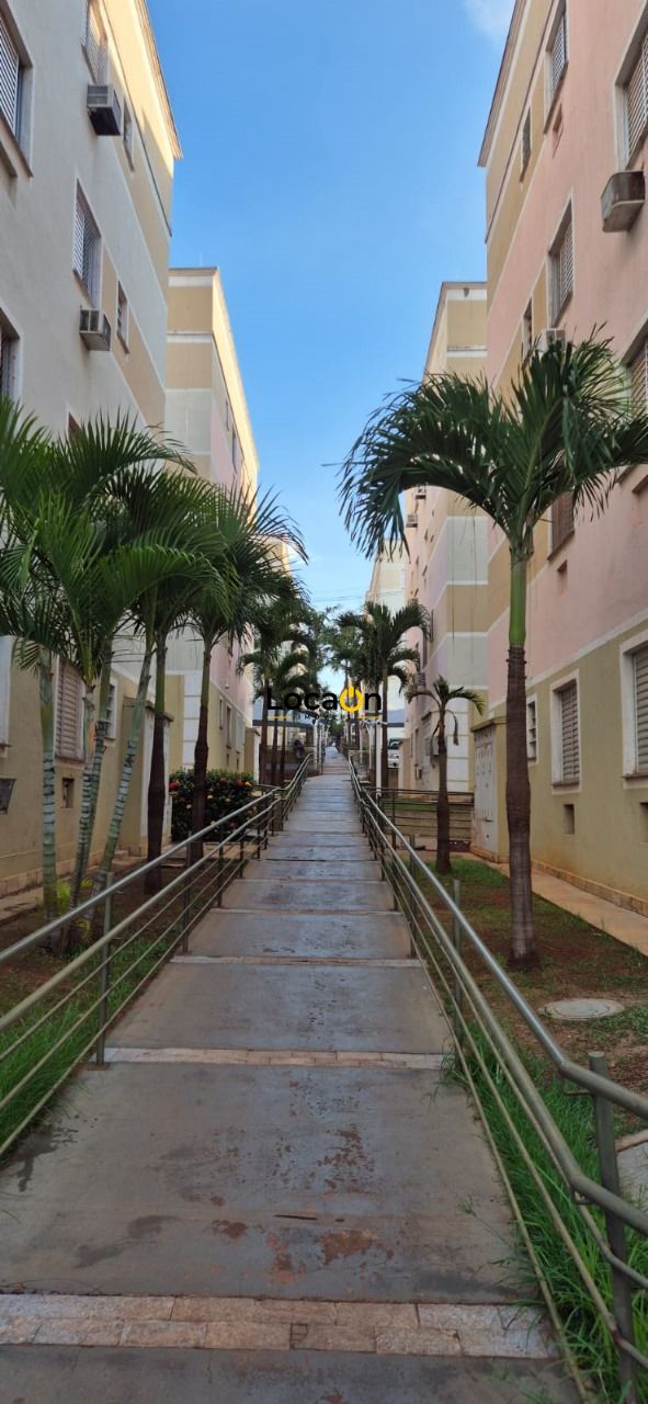 VENDE - Apartamento em condomineo - 2 Dormitórios