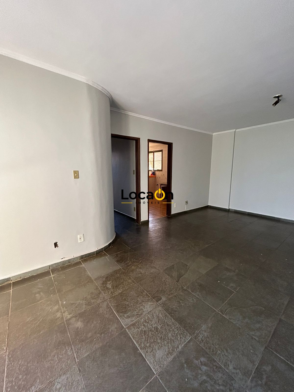 ALUGA - Apartamento no Centro com 2 quartos - Ribeirão Preto