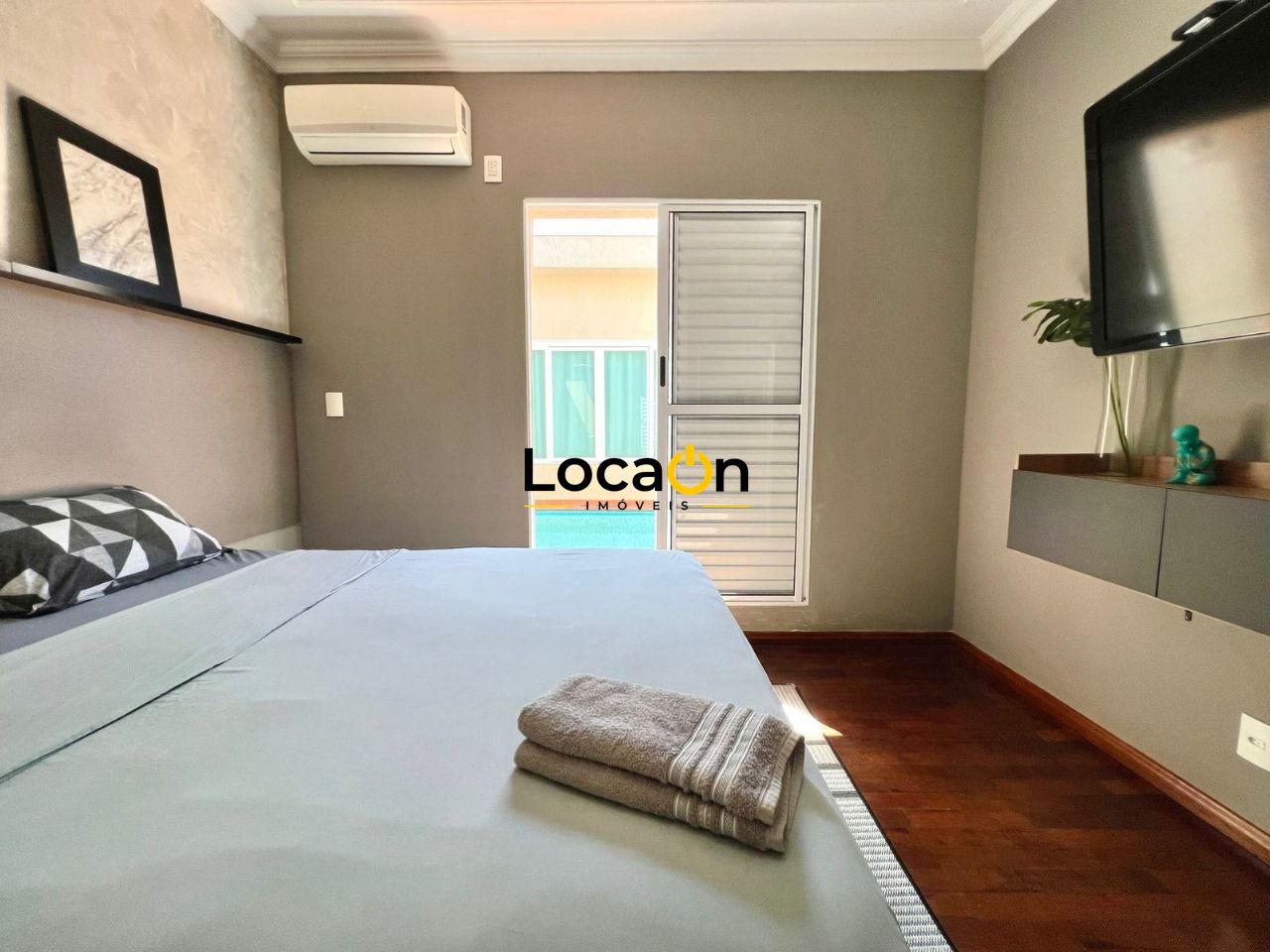 VENDE - Casa Térrea com 2 cozinhas, no barro do Ipiranga - Ribeirão preto