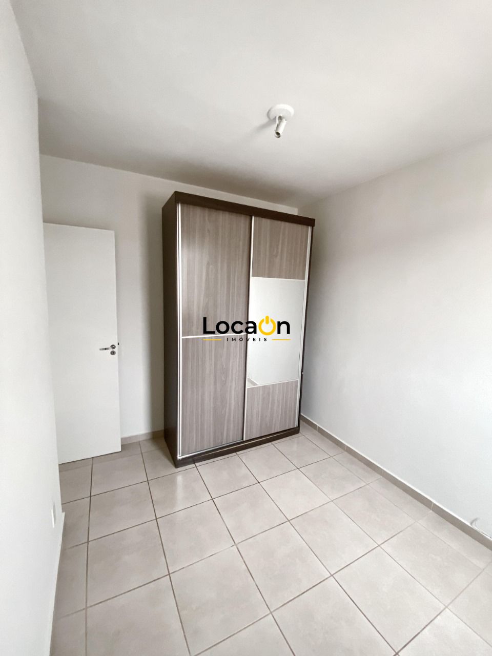 VENDE - Apartamento, 2 quartos com armarios, cozinha americana - City Ribeirão