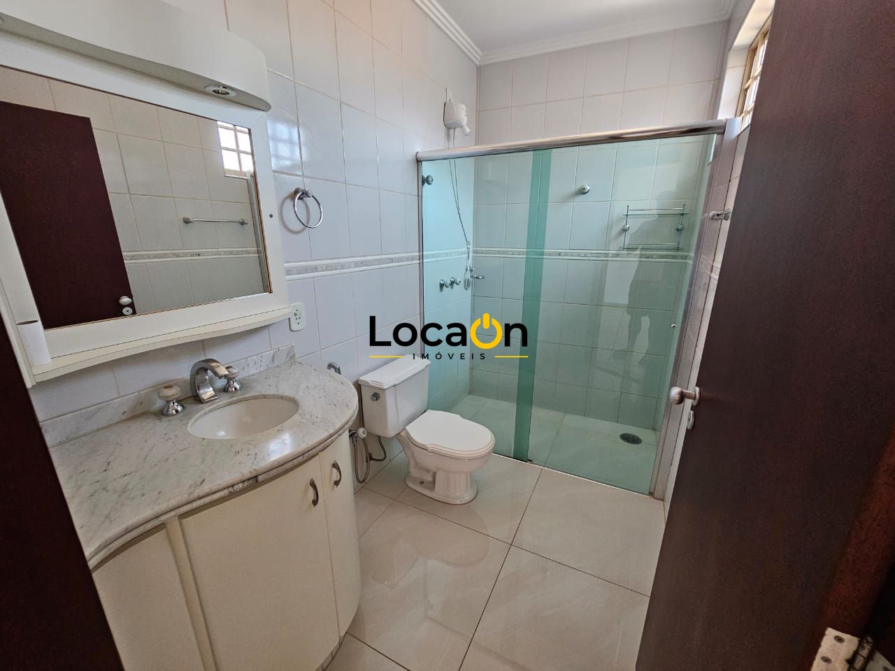 ALUGA - Casa com 3 Quartos no Jd. Santa Lucia - Araraquara