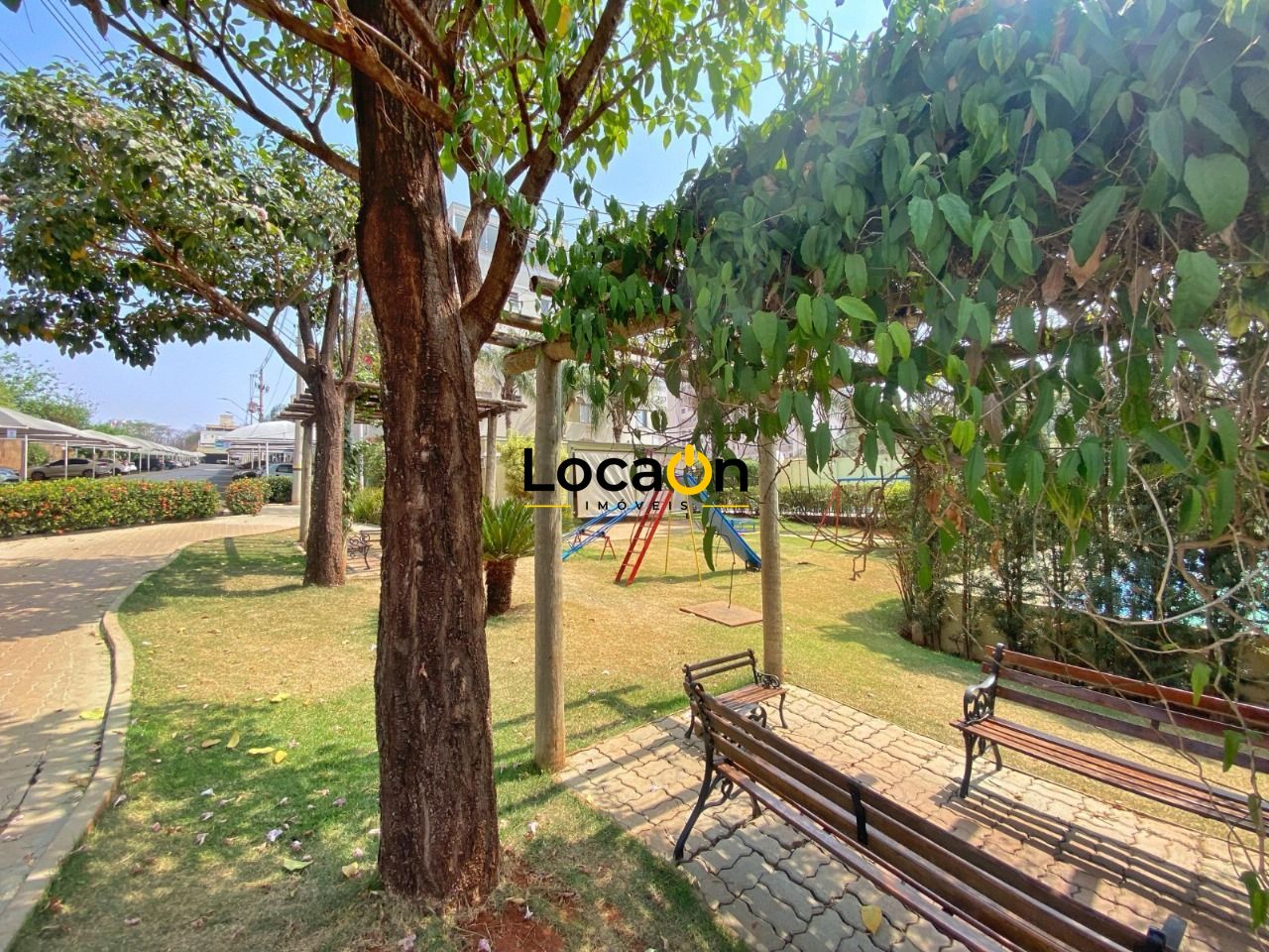 VENDE - Apartamento, 2 quartos com armarios, cozinha americana - City Ribeirão