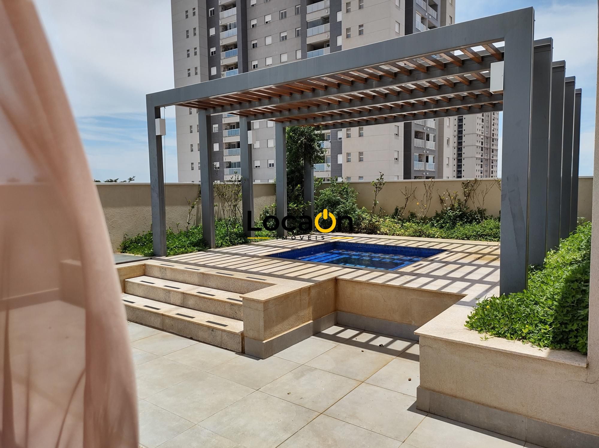 Apartamento 3 dormitórios, sendo 1 suíte na zona Sul