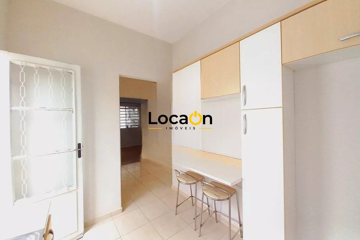 ALUGA- Casa com edícula em Campinas
