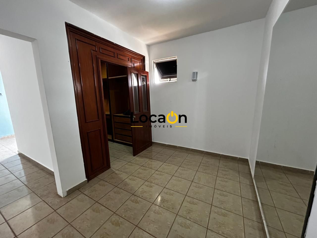 ALUGA - Casa/Sobrado 4 quartos com suítes - Bairro Jd Planalto - Goiânia