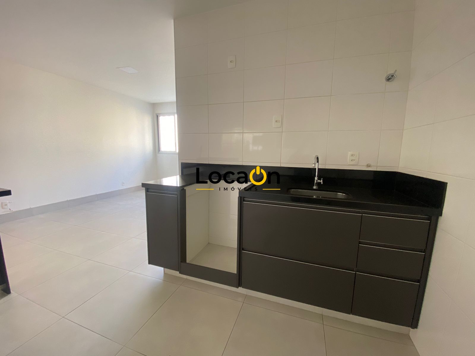 VENDE apartamento com 1 quarto no bairro de Lourdes em Belo Horizonte.