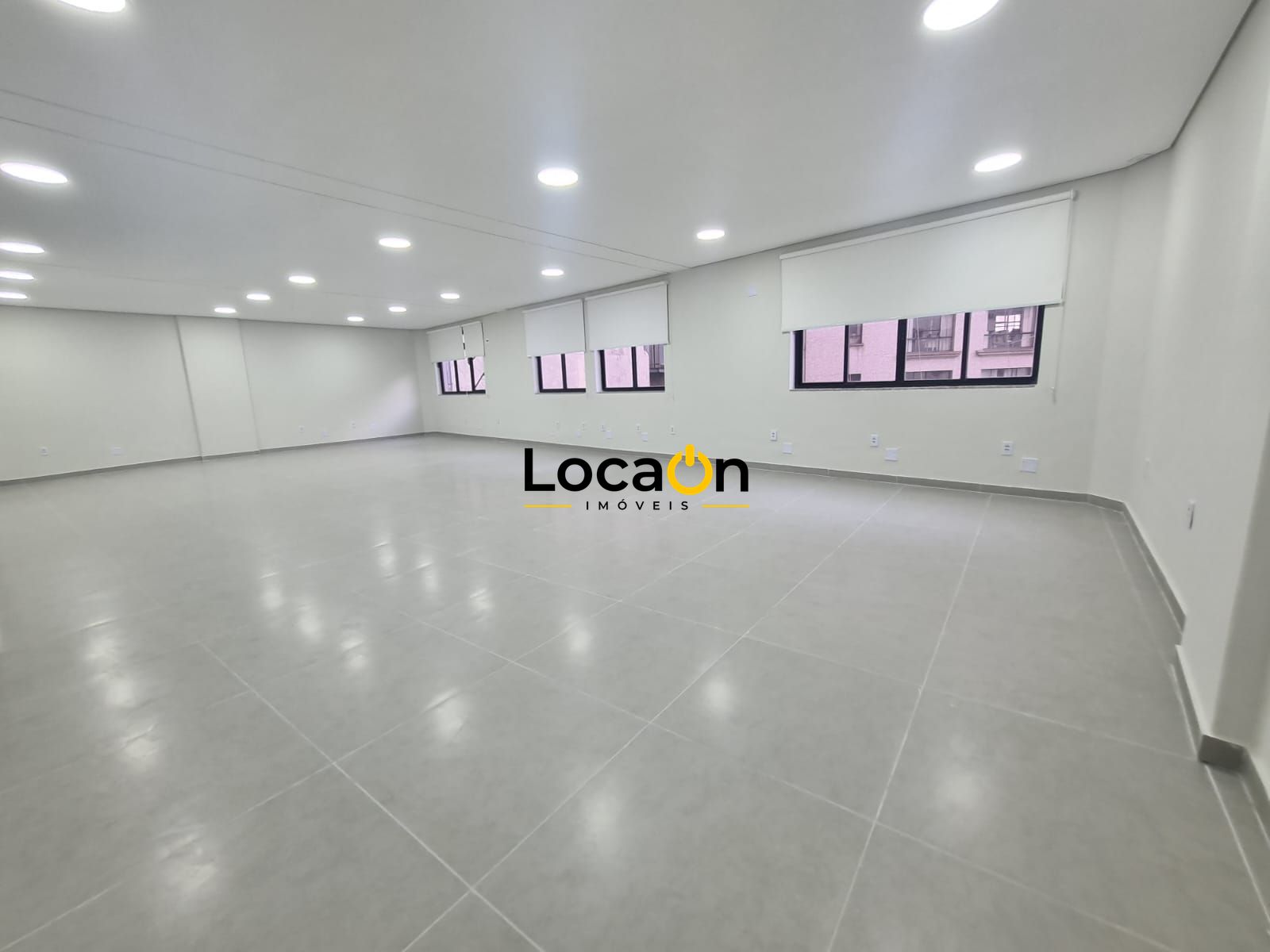 ALUGA - Conjunto Comercial / Sala para alugar 105 m² no centro de São Paulo/SP