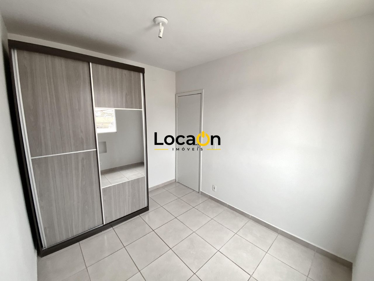 VENDE - Apartamento, 2 quartos com armarios, cozinha americana - City Ribeirão