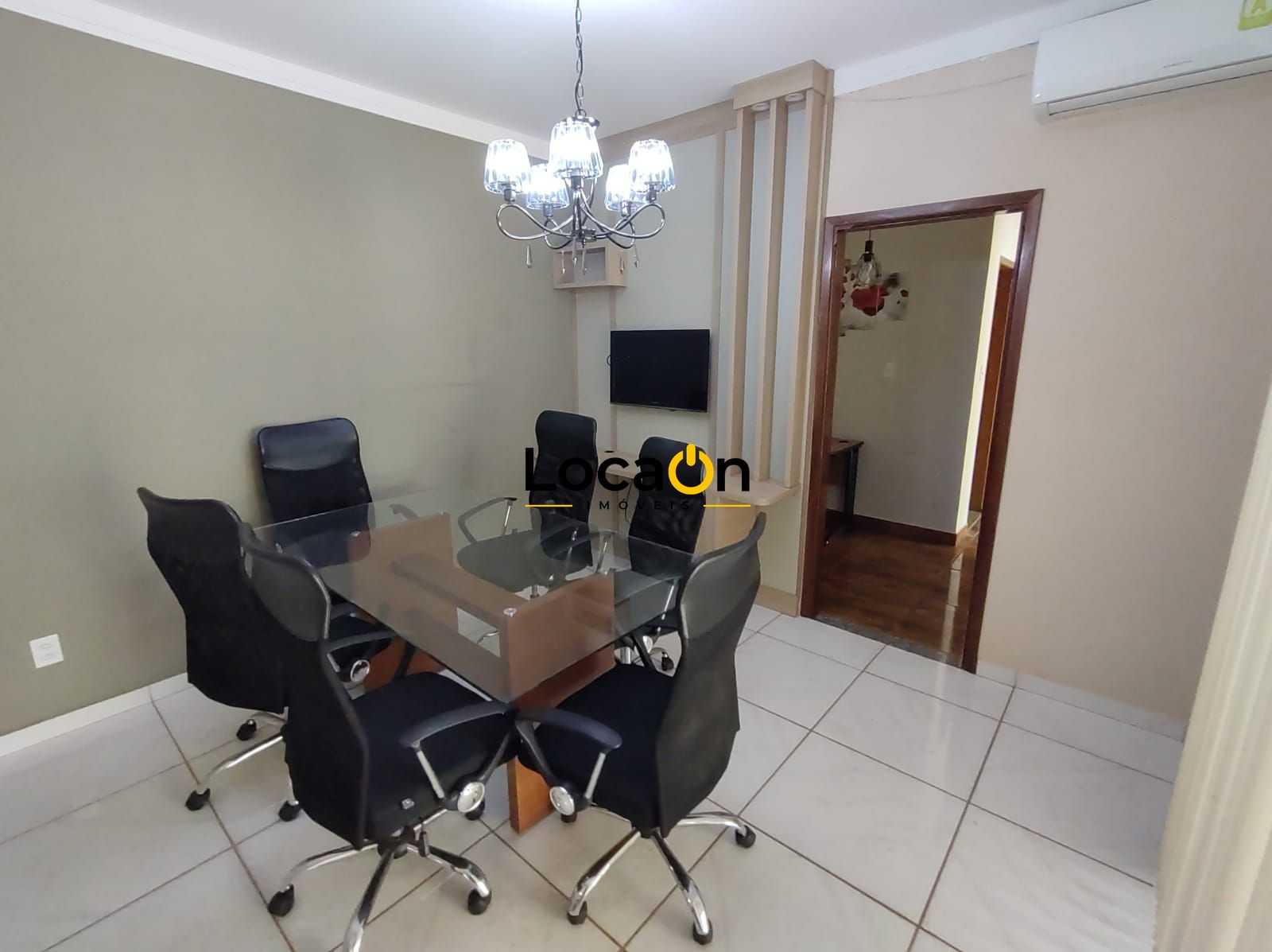 ALUGA - Casa Comercial ou Residencial Mobiliada na Ribeirânia com 8 salas e Rece