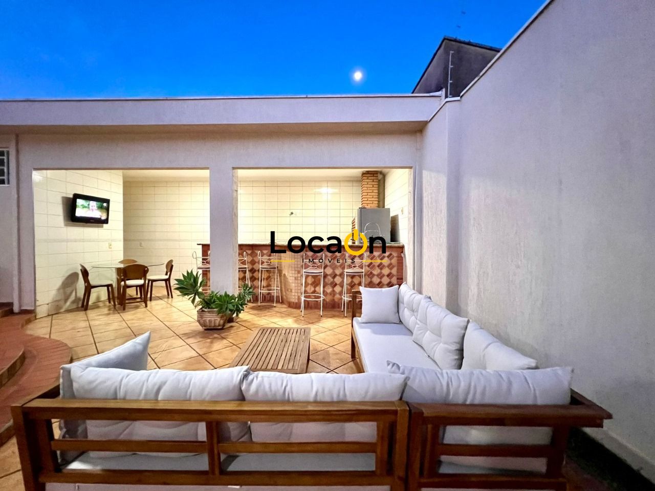 VENDE - Casa Térrea com 2 cozinhas, no barro do Ipiranga - Ribeirão preto