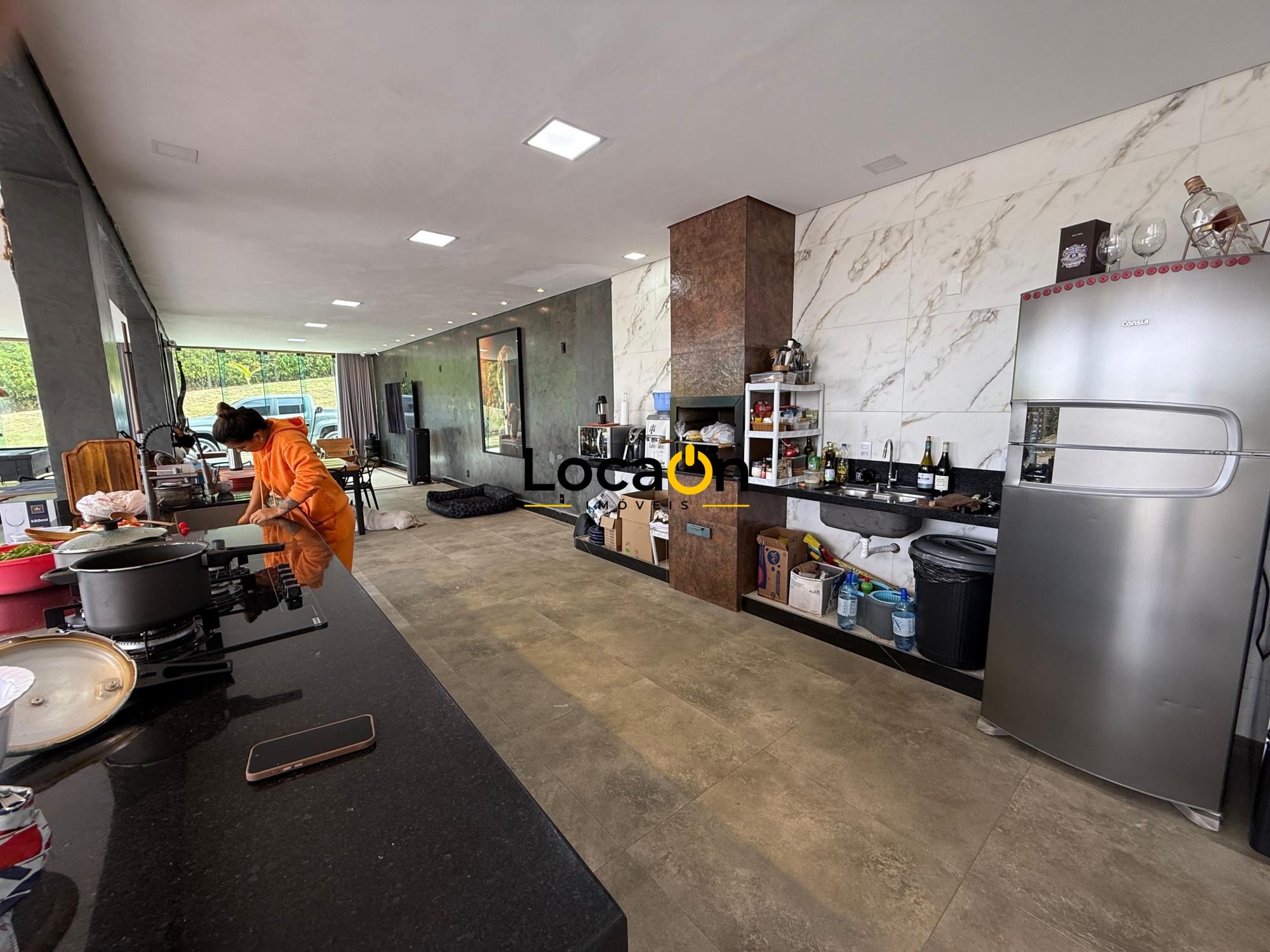 VENDE - Sitio em Esmeraldas-MG com Casa de luxo.