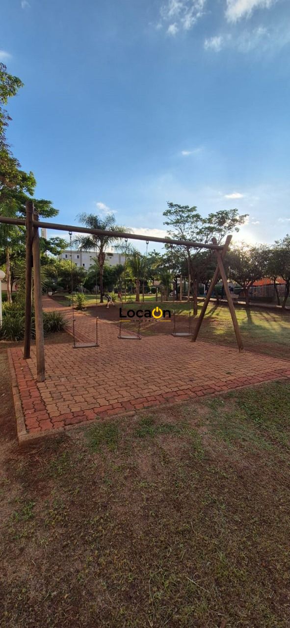 VENDE - Apartamento em condomineo - 2 Dormitórios