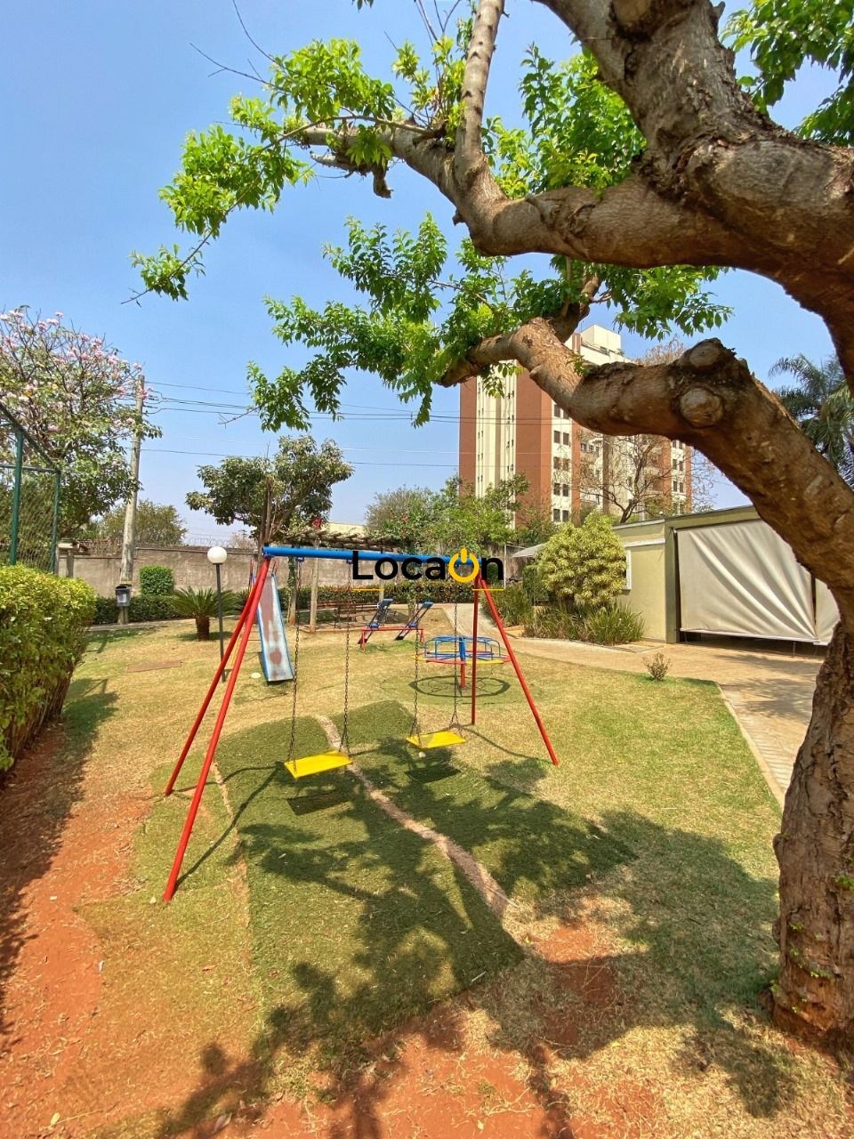 VENDE - Apartamento, 2 quartos com armarios, cozinha americana - City Ribeirão