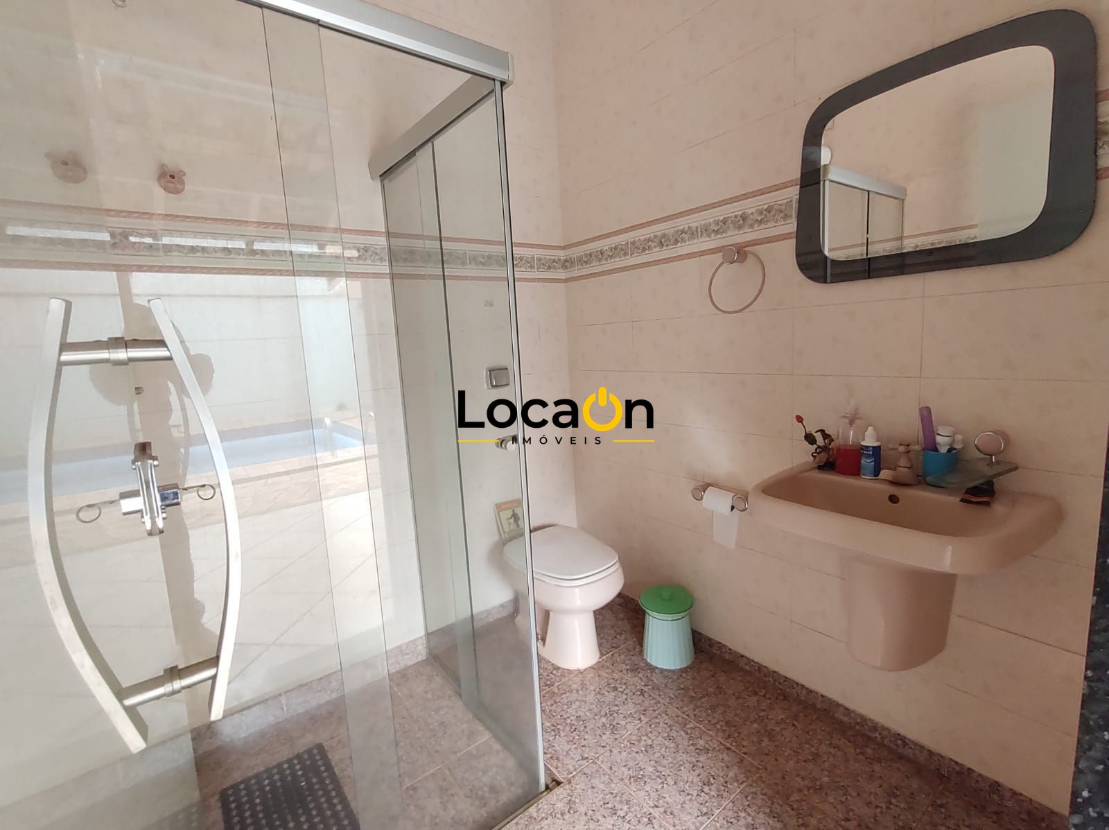 ALUGA - Casa Comercial ou Residencial Mobiliada na Ribeirânia com 8 salas e Rece