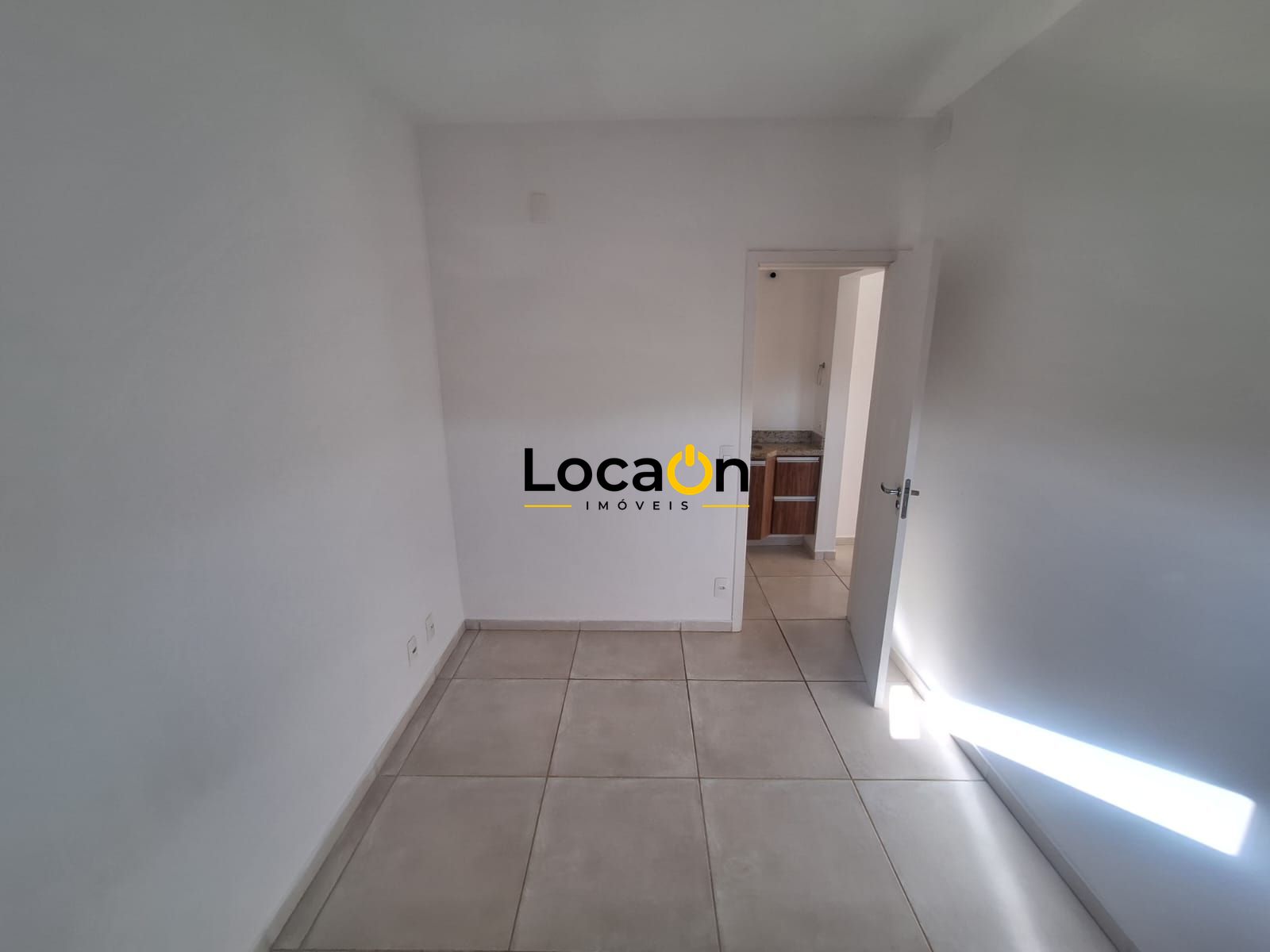 ALUGA- Apartamento 2 quartos, 1 banheiro, sacada localizado em Bonfim Paulista
