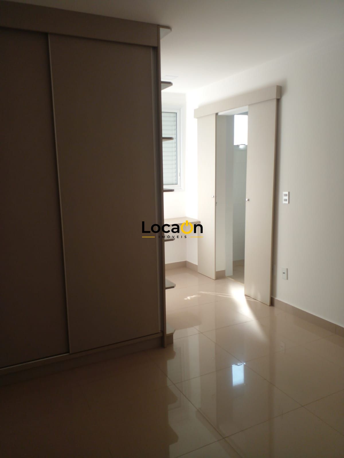 ALUGA - Apartamento c/ 3 Suítes, 121 m², "Edifício Barcelona" no Nova Aliança -