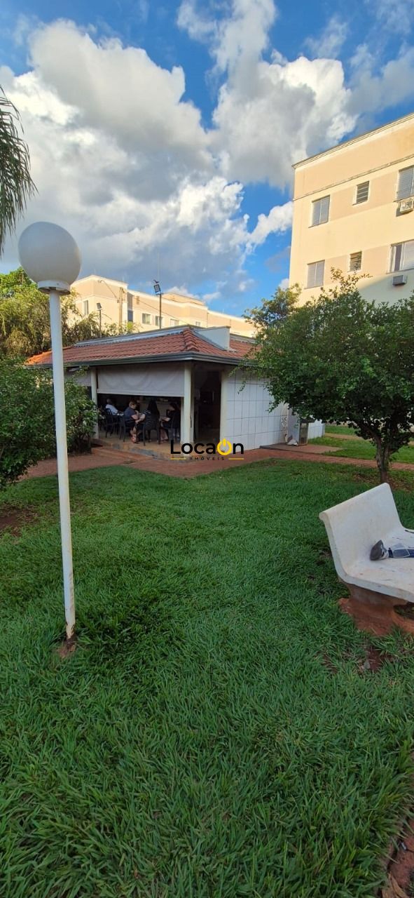 VENDE - Apartamento em condomineo - 2 Dormitórios