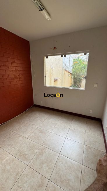 ALUGA casa comercial no bairro Serra em Belo Horizonte.