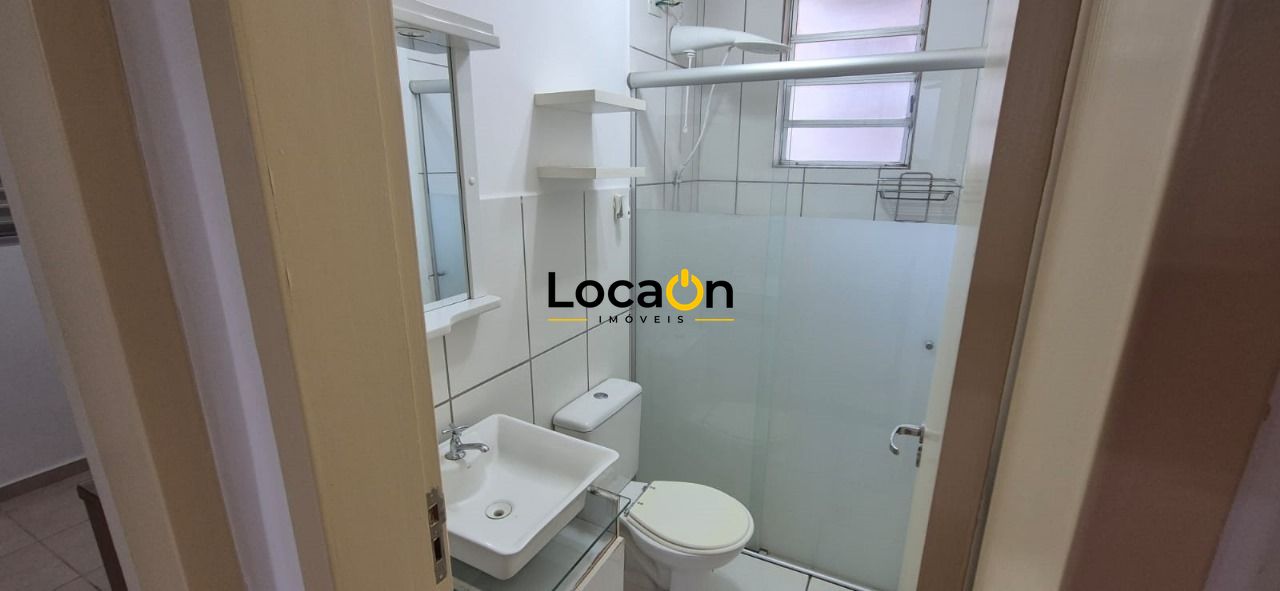 VENDE - Apartamento em condomineo - 2 Dormitórios