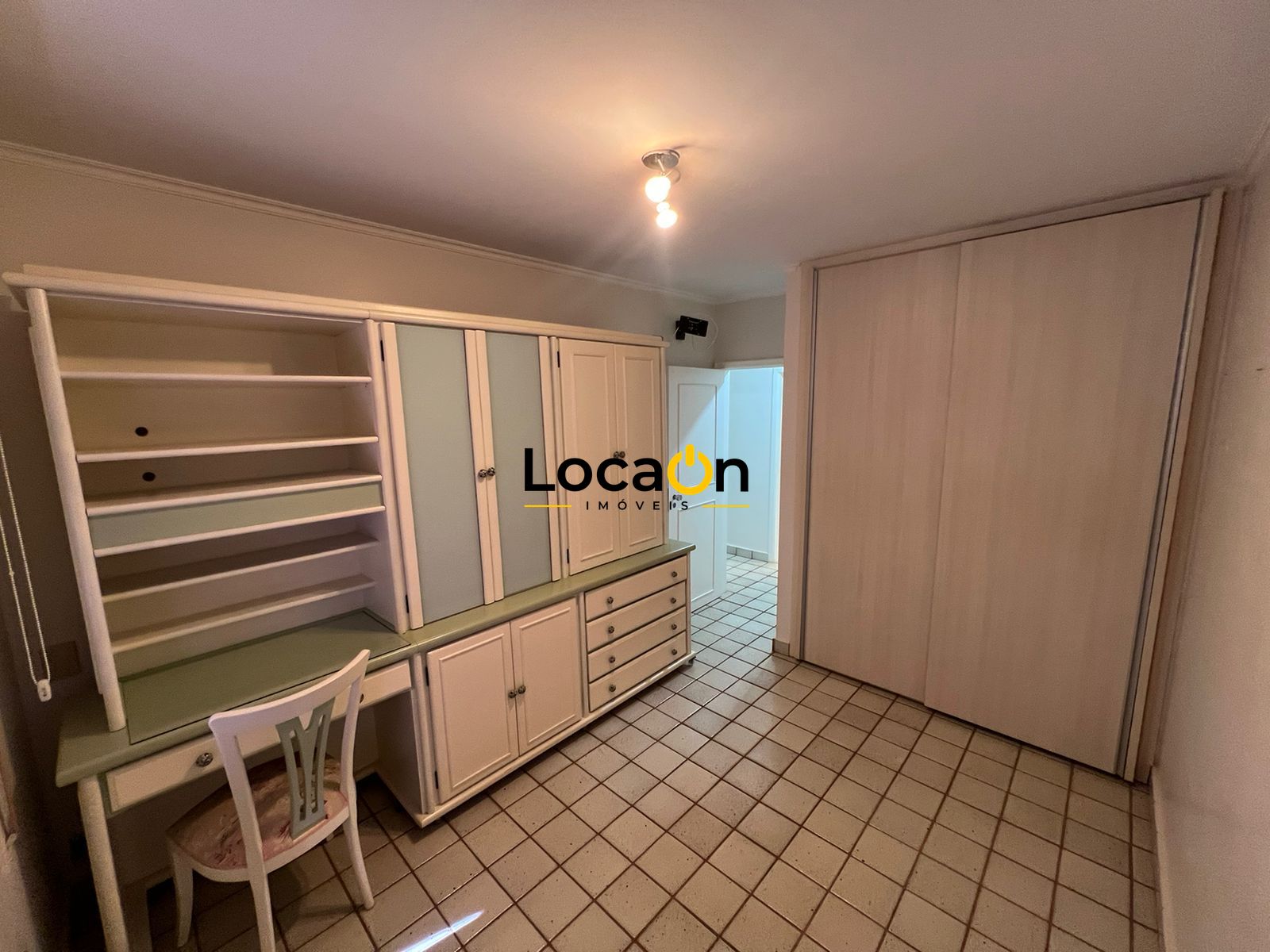 VENDE - Apartamento com vista para o Pq. Curupira, 170m², 1 suíte + 2 dormitório