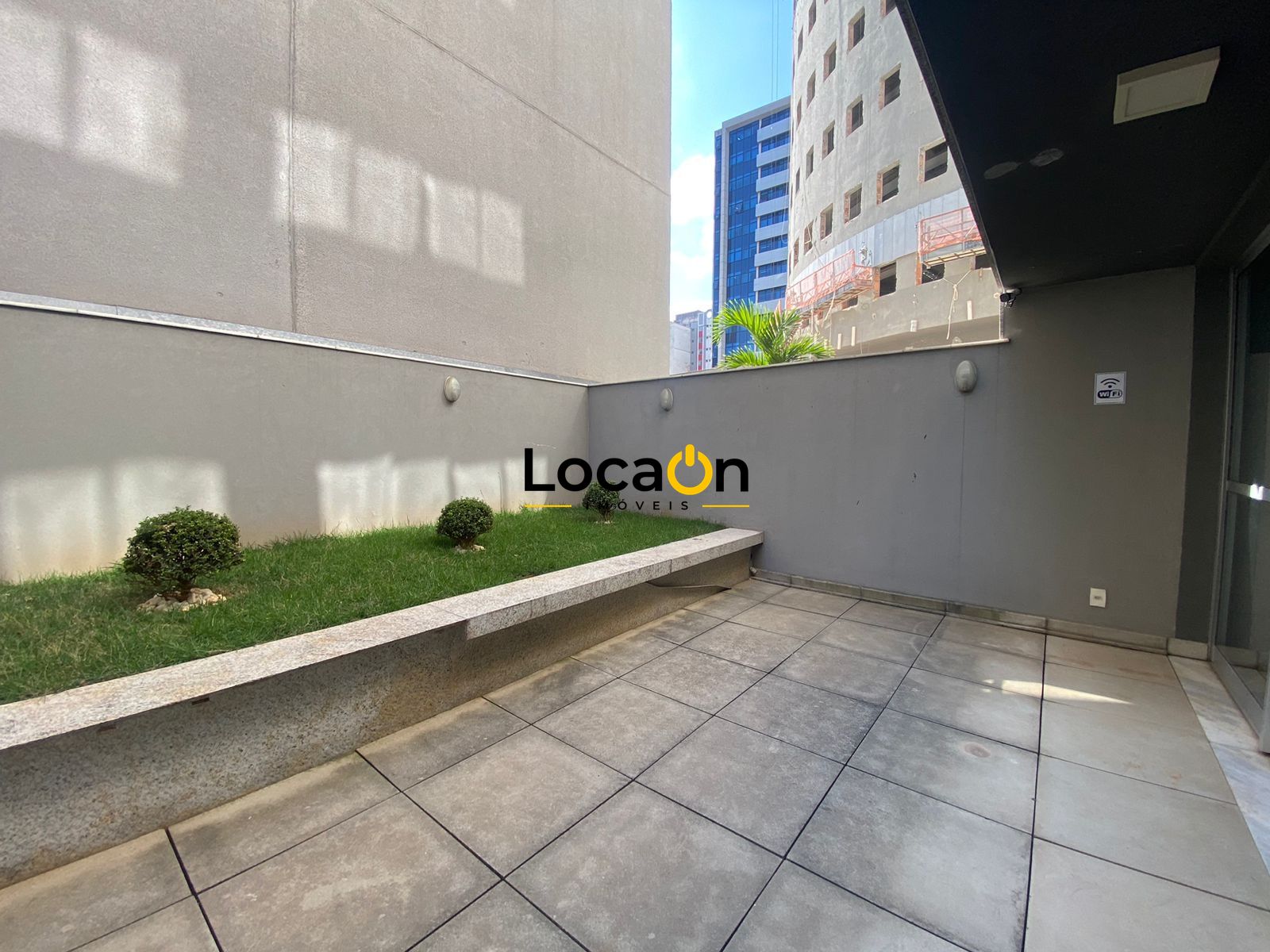 VENDE apartamento com 1 quarto no bairro de Lourdes em Belo Horizonte.