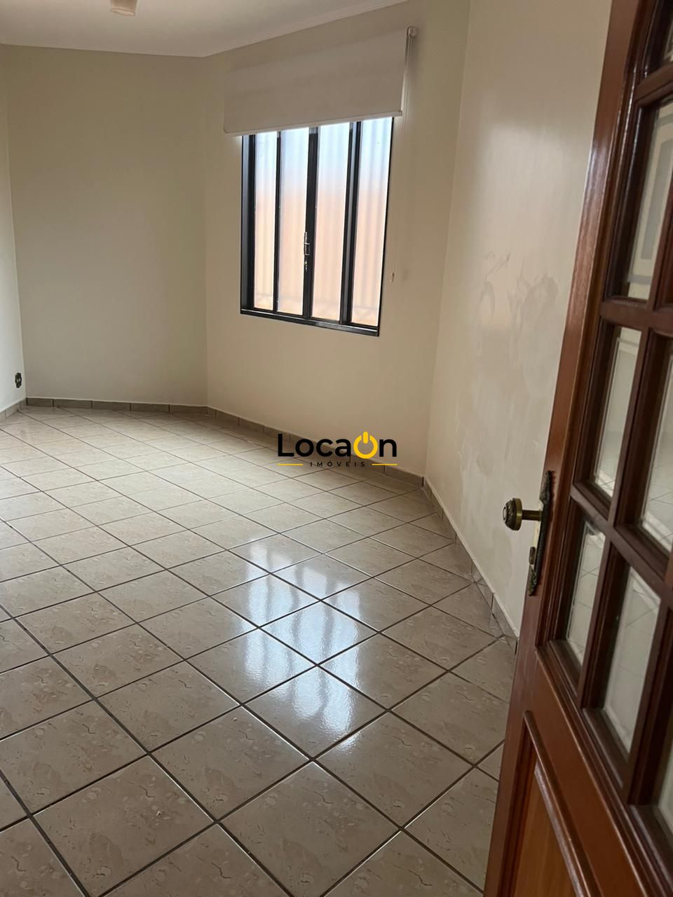 ALUGA- Casa 3 suites e 3 vagas Cidade Universitária