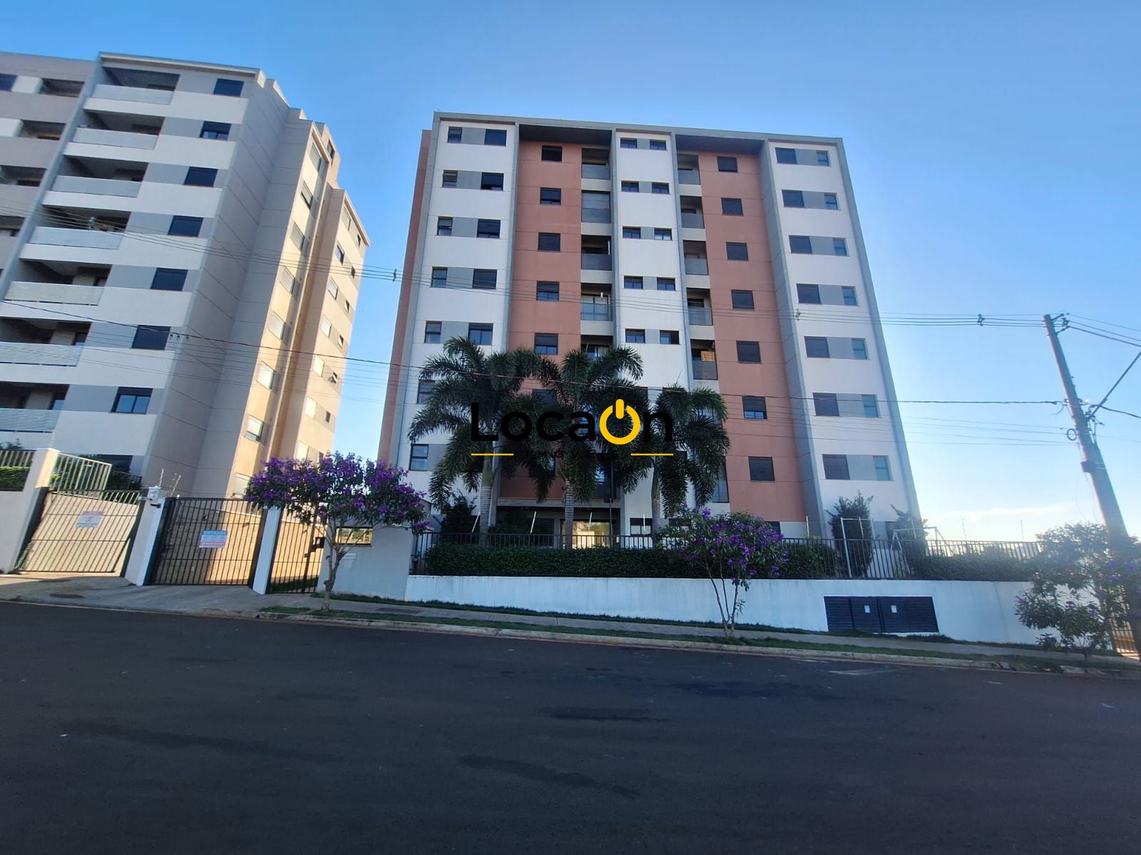 ALUGA- Apartamento 1 dormítório, 1 banheiro e vaga de garagem localizado e Bonfi