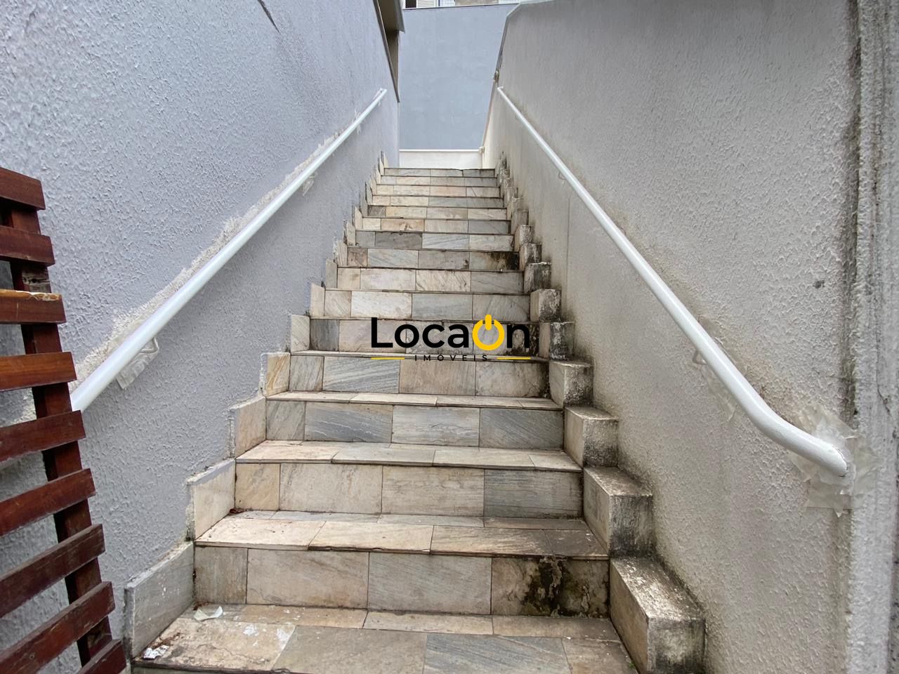 ALUGA-SE apartamento com 4 quartos no bairro Buritis em Belo Horizonte.