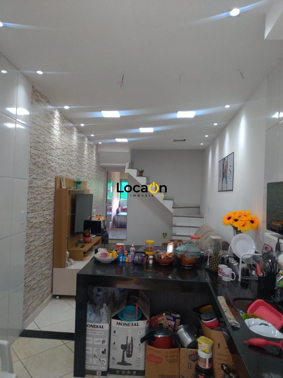 VENDE-SE casa duplex com 3 quartos no bairro Mantiqueira em Belo Horizonte.