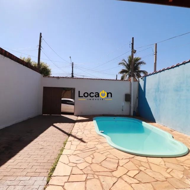 Casa, 2 quartos, 200 m² - Foto 2