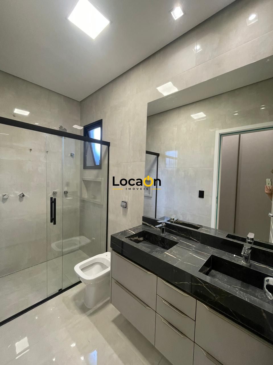 VENDE - Casa em condomínio - 3 suites com closet 4 garagens - Jardim Valência/RP