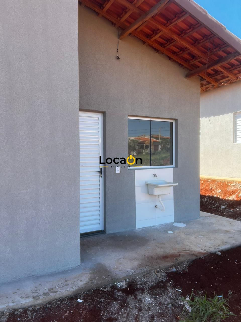 Vende- se Casa Nova em Cravinhos no Jardim Aliança