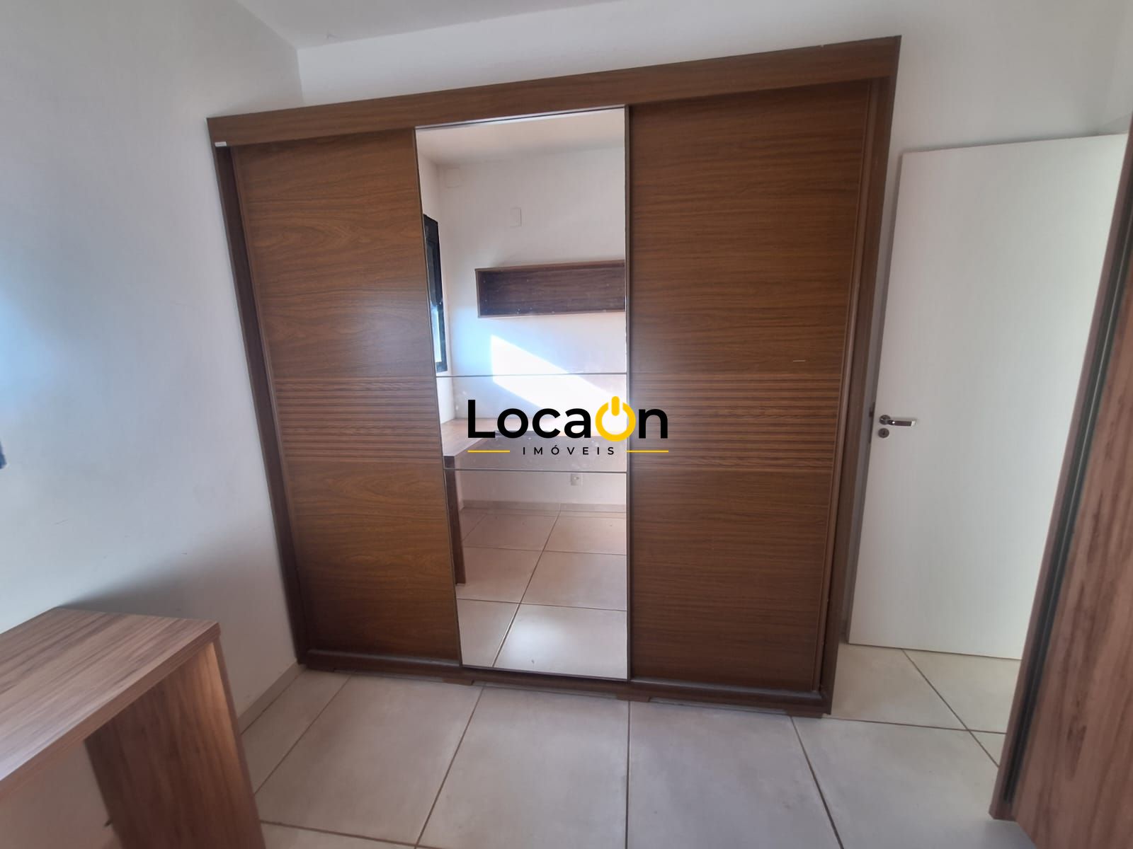 ALUGA- Apartamento 2 quartos, 1 banheiro, sacada localizado em Bonfim Paulista
