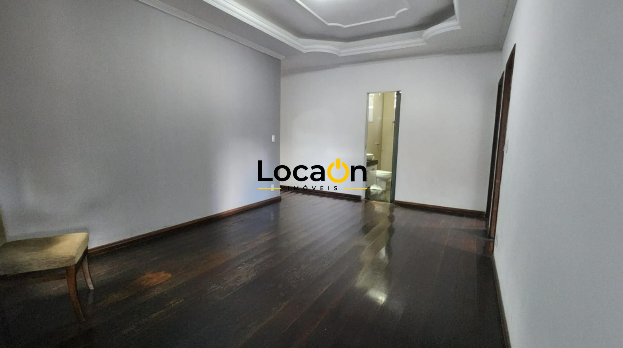 ALUGA-SE casa comercial com 3 quartos no bairro Castelo em Belo Horizonte