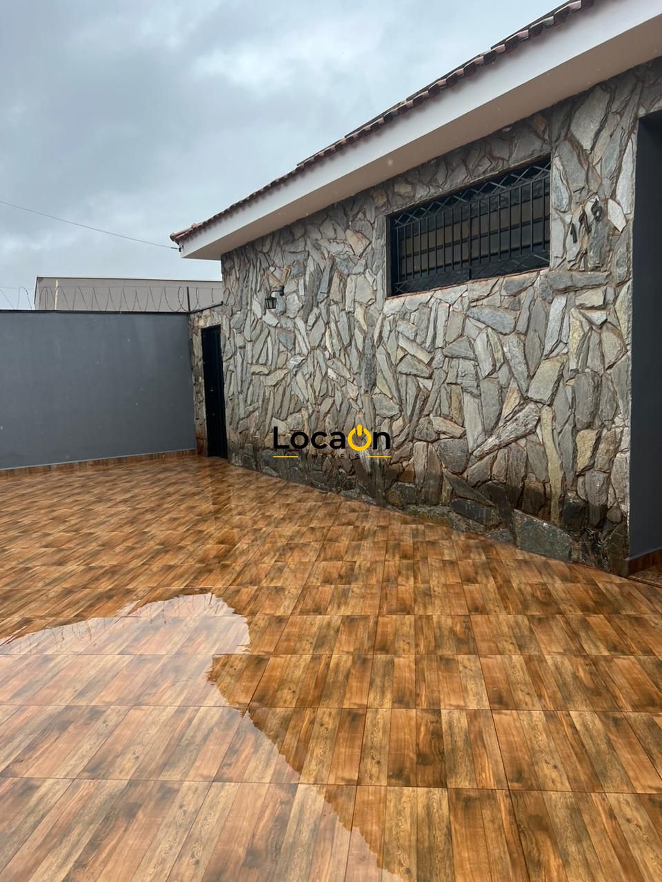 ALUGA- Casa 3 suites e 3 vagas Cidade Universitária
