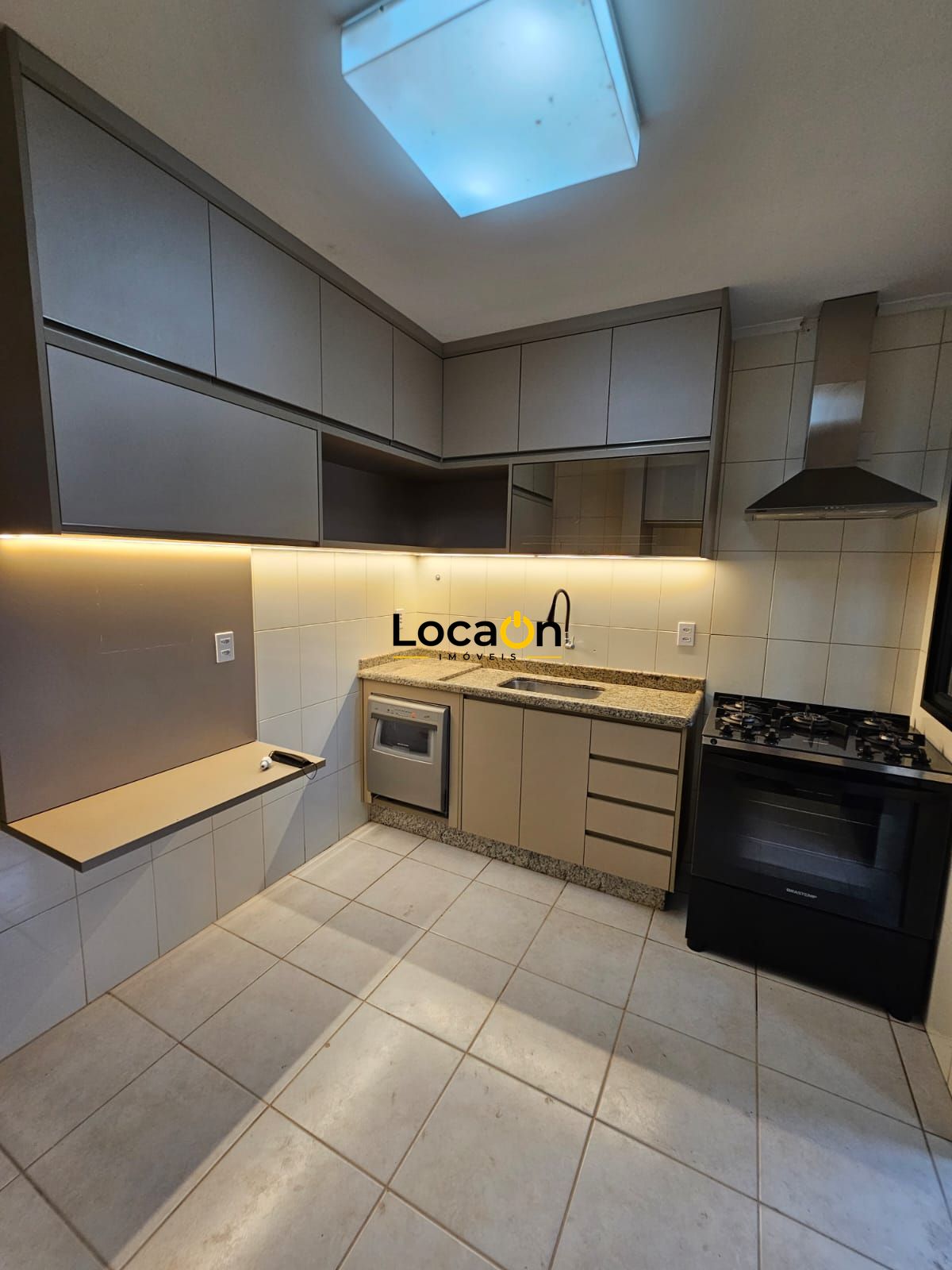 ALUGA ou VENDE - Apartamento 3 dormitórios no bairro Santa Cruz - Ribeirão Preto