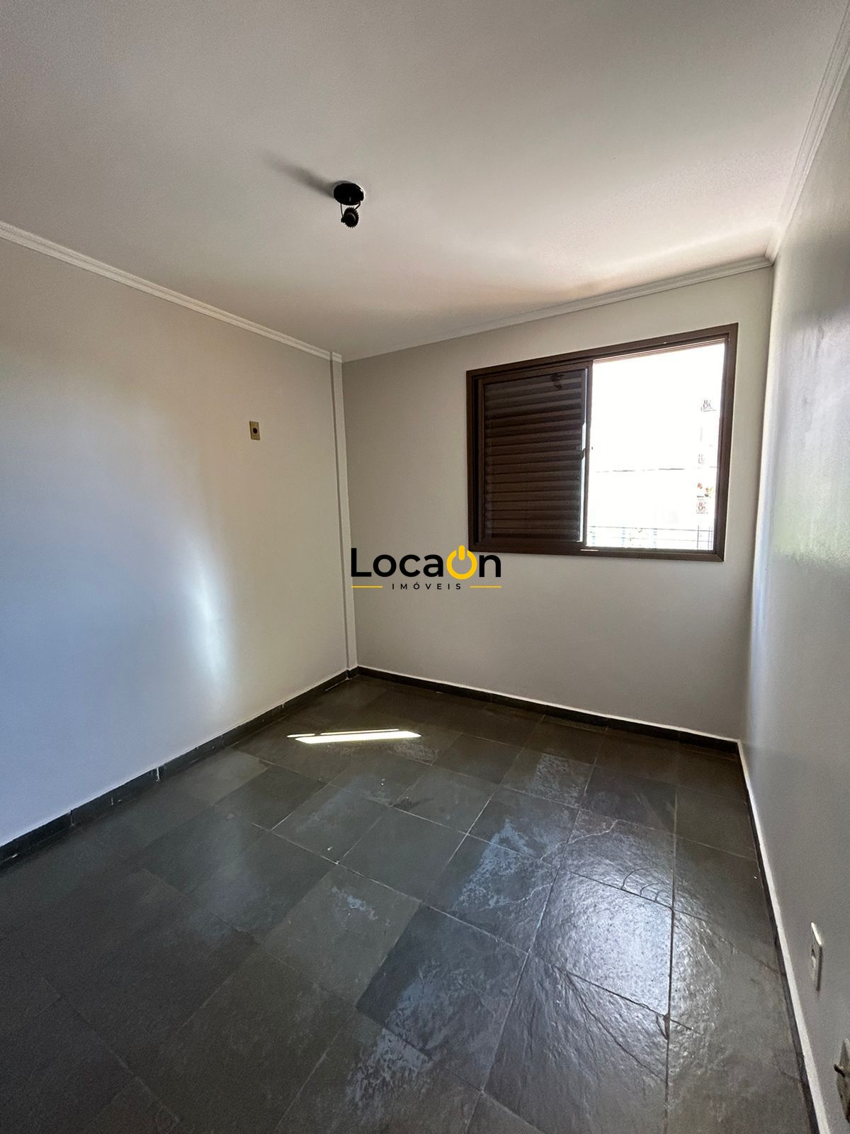 ALUGA - Apartamento no Centro com 2 quartos - Ribeirão Preto