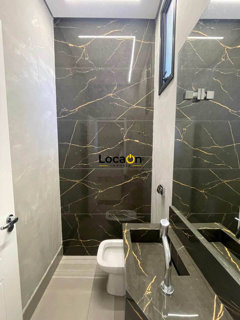 VENDE - Casa em condomínio - 3 suites com closet 4 garagens - Jardim Valência/RP