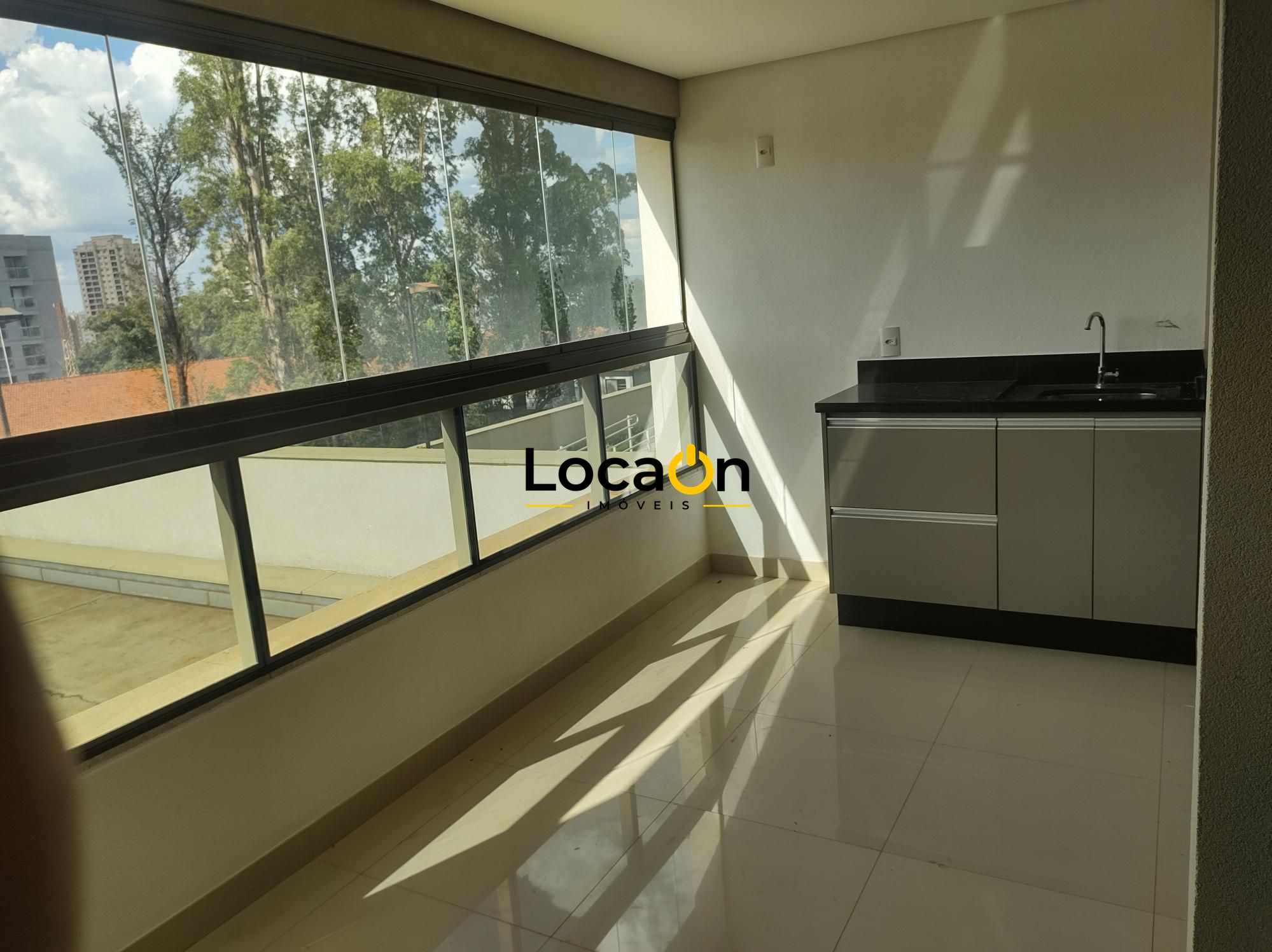 Alugo - Apartamento 2 quartos sendo 1 suíte próximo ao Parque Raia