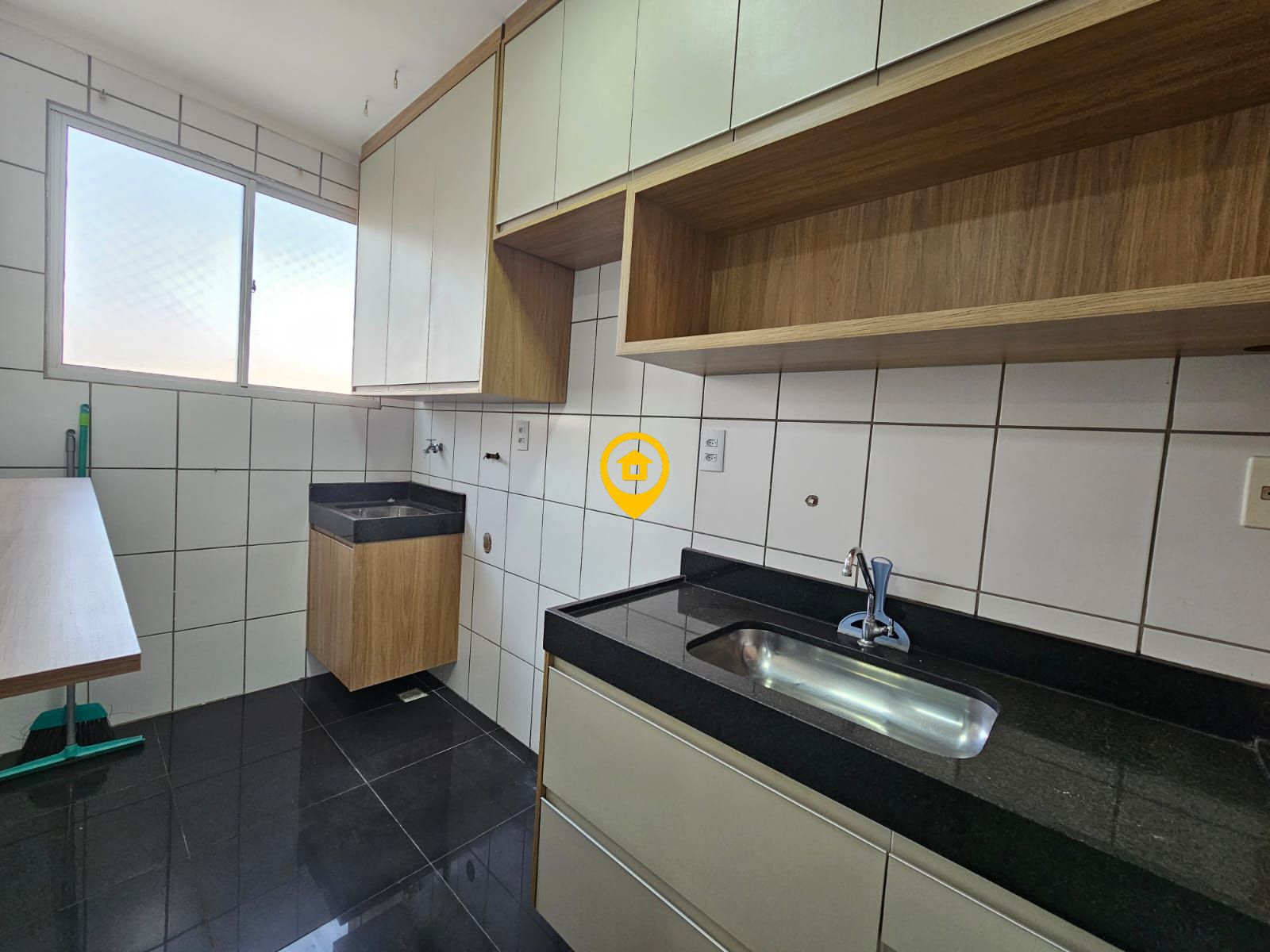 Apartamento à venda com 2 quartos, 49m² - Foto 2