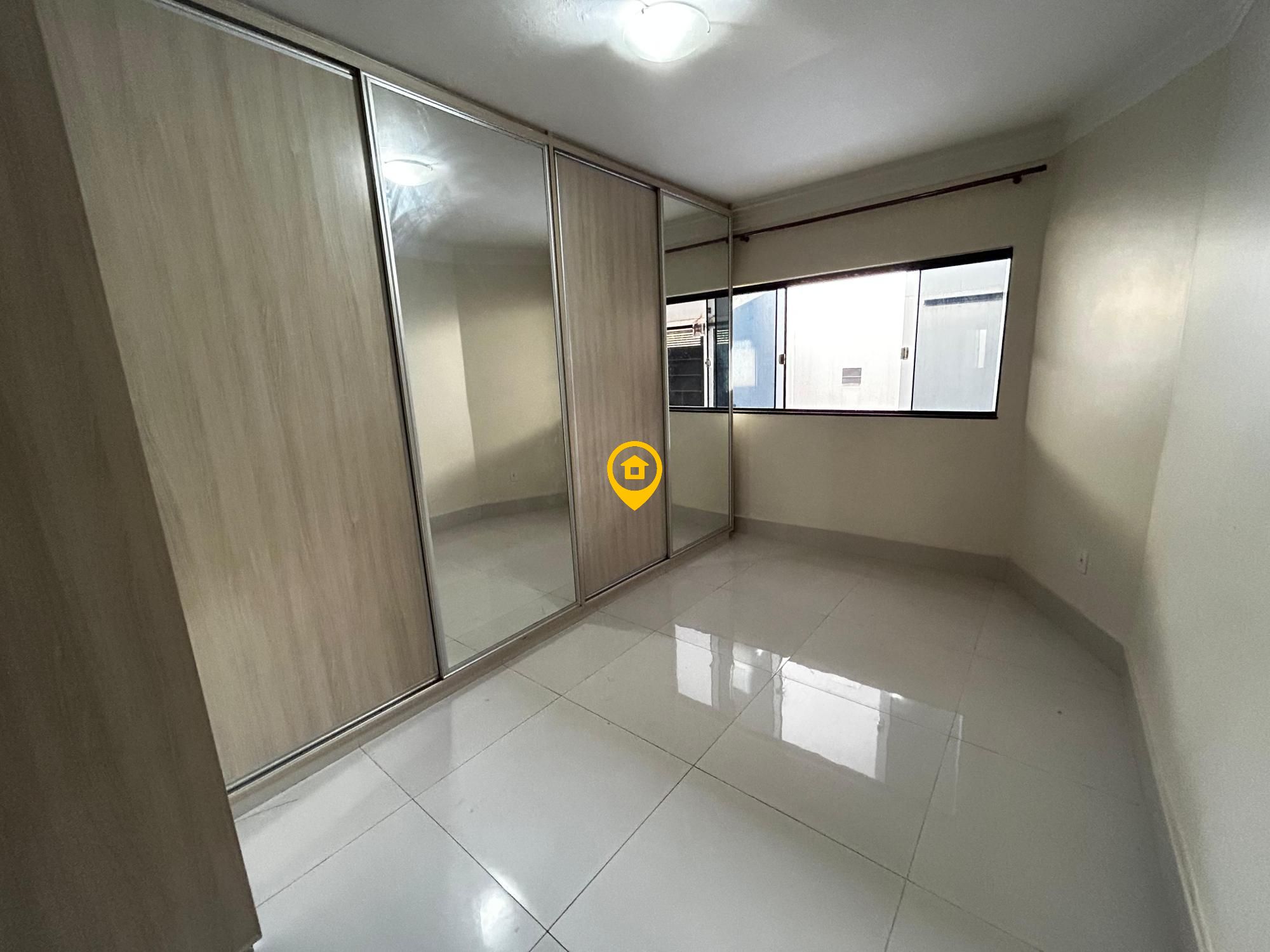 Casa para alugar com 2 quartos, 200m² - Foto 13