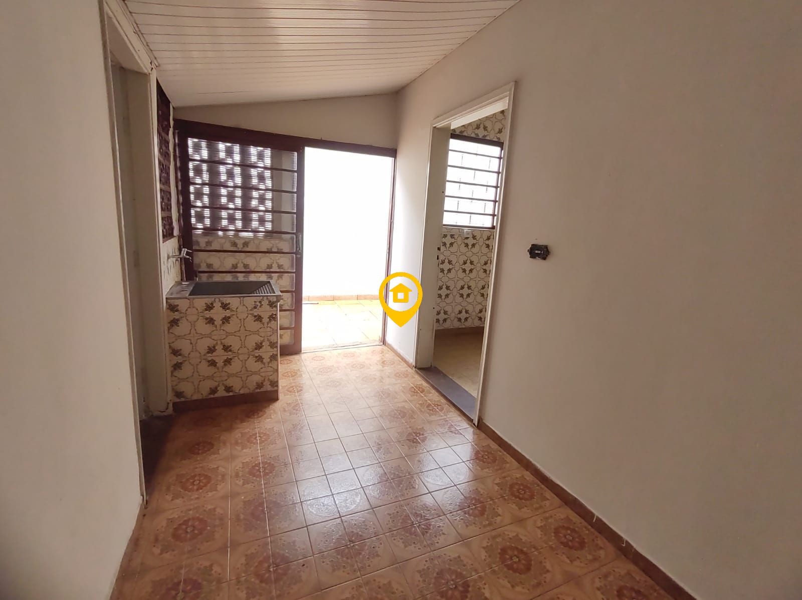 Casa para alugar com 2 quartos, 120m² - Foto 13