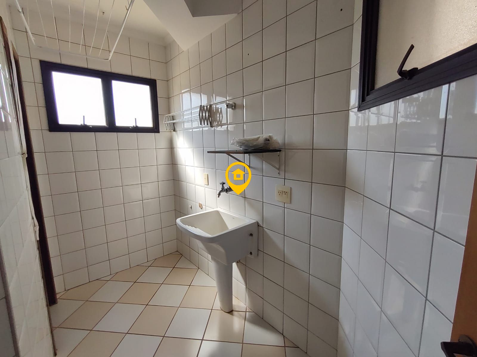 Apartamento para alugar com 3 quartos, 115m² - Foto 11