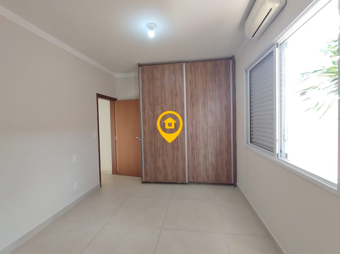 Casa de Condomínio para alugar com 3 quartos, 214m² - Foto 13