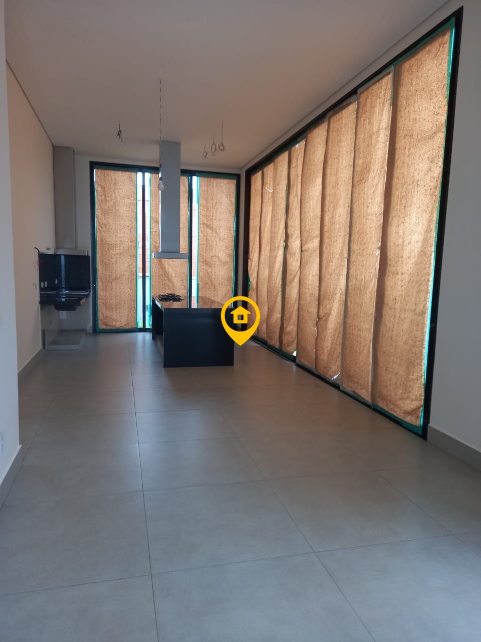 Casa à venda com 3 quartos, 258m² - Foto 2