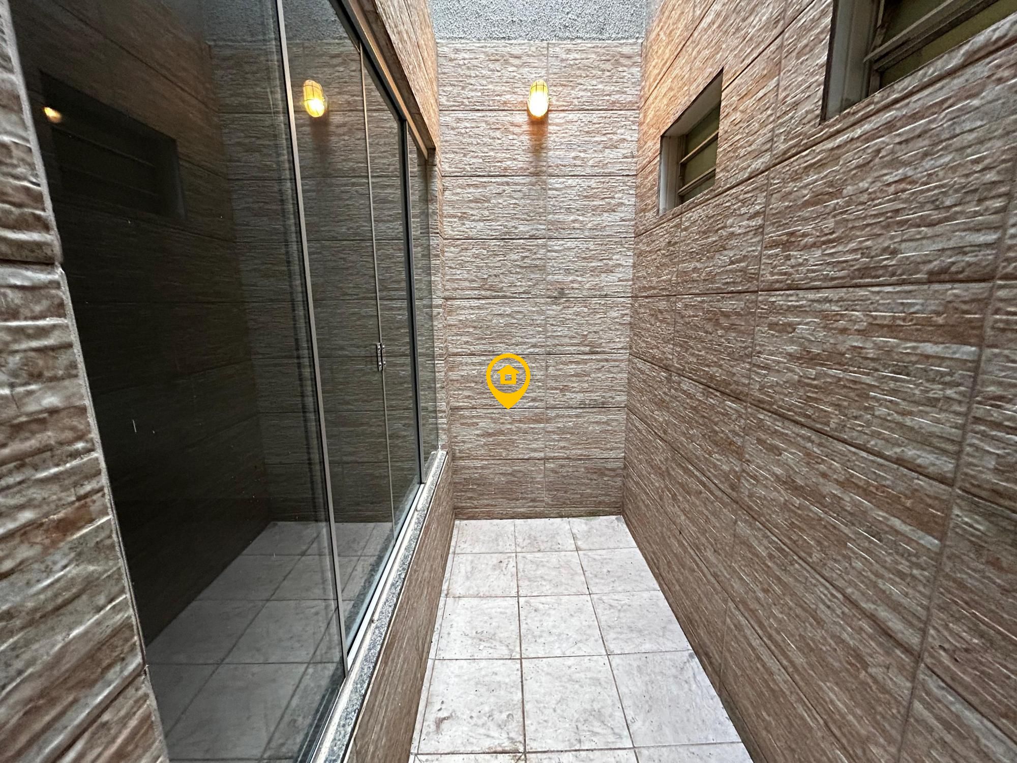 Casa para alugar com 2 quartos, 200m² - Foto 12