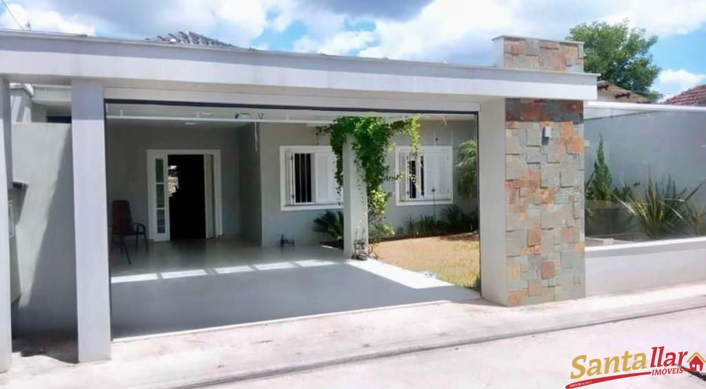 Casa à venda com 3 quartos, 144m² - Foto 1